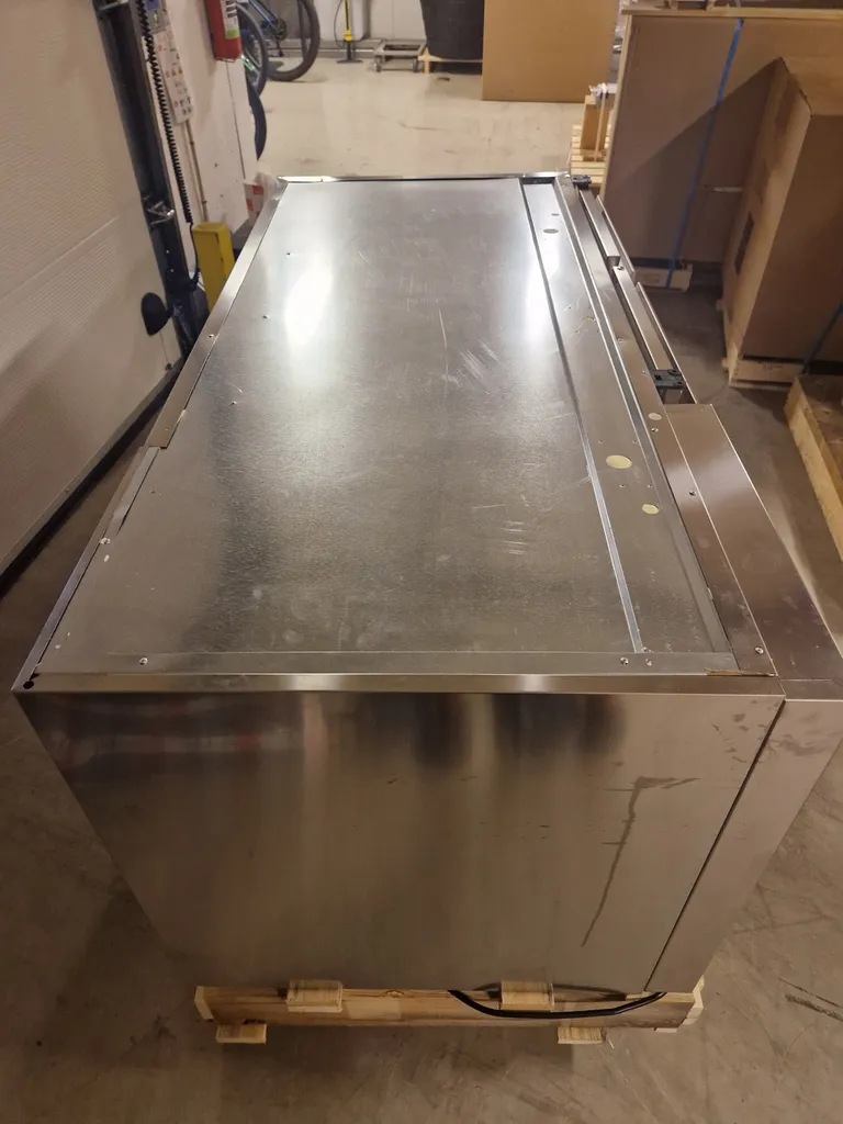 UNIVERSAL kjølebenk 1 dør + 2 skuffer uten arbeidstopp