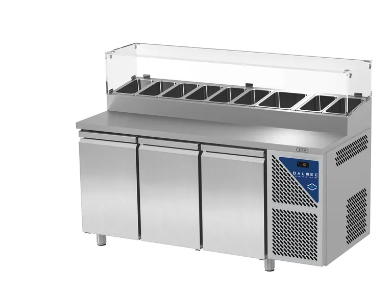 SNACK 700 garnityrbenk med glass, 3 dører